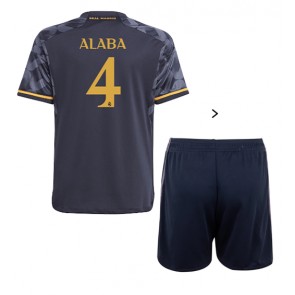 Real Madrid David Alaba #4 Udebanesæt Børn 2023-24 Kort ærmer (+ korte bukser)